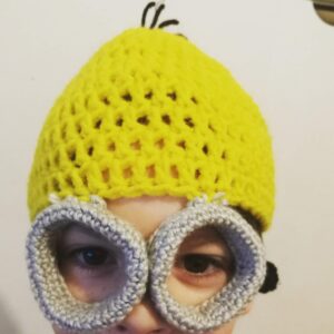 minion hat with glasses