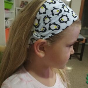 אפודה לילדים סרוגה בעבודת יד - קרושה