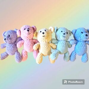 אפודה לילדים סרוגה בעבודת יד - קרושה