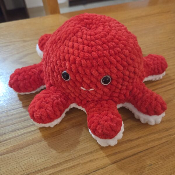 תמנון מתהפך סרוג בעבודת יד מחוט קטיפה רך