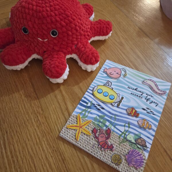 תמנון מתהפך סרוג בעבודת יד מחוט קטיפה רך