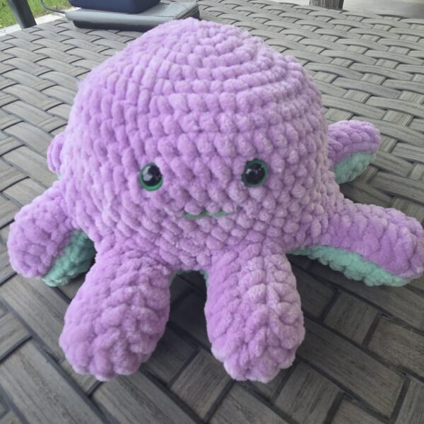 תמנון מתהפך סרוג בעבודת יד מחוט קטיפה רך